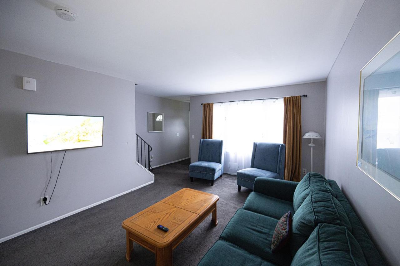 Cheerful Home With Free Parking And Wifi Rochester Exterior foto
